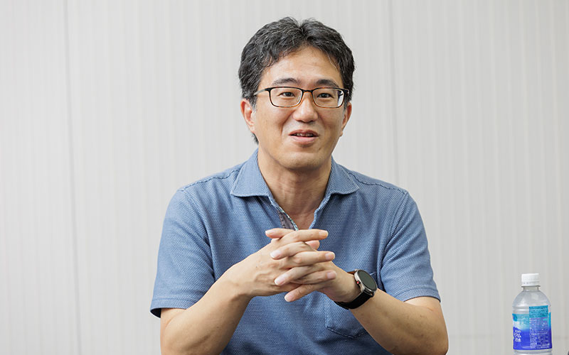 山田 健太郎氏